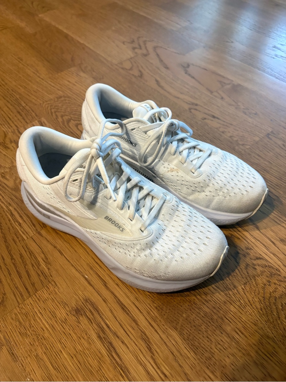 Brooks Adrenaline GTS 24 Running Shoes